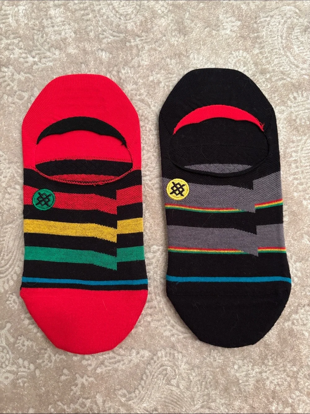 NWOT Stance Dwyane Wade 2-Pack NO SHOW Liner Socks Classic Striped Black Red